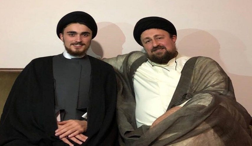 بالصورة.. حفيد الامام الخميني في زيارة الاربعين 