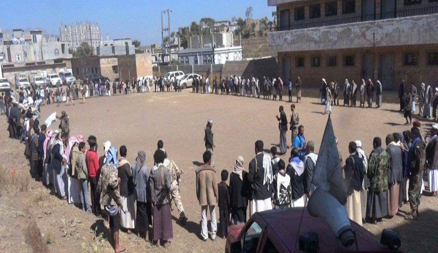 وقفة قبلية بمحافظة إب تأكيدا على الثبات والصمود ضد العدوان 

