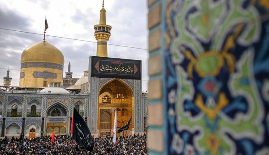 ملايين الزوار يزورون مرقد الامام الرضا (ع) في يوم استشهاده