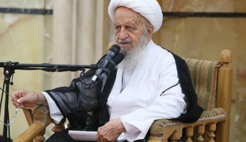 آية الله مكارم شيرازي يشدد على ضرورة إتحاد الدول أمام غطرسة اميركا