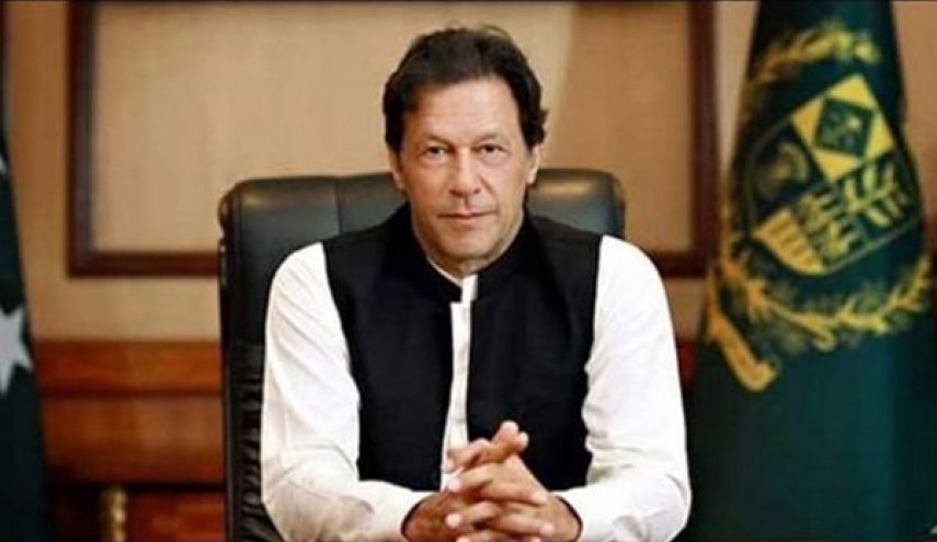عمران خان: نسعى لتطوير العلاقات مع ايران