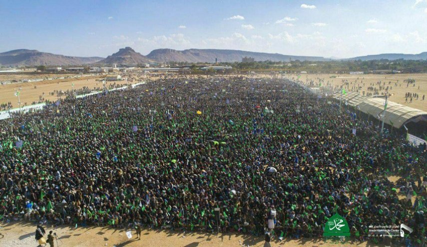بالصور....اليمن: مئات الحشود تحيي ذكرى المولد النبوي بالجوف
