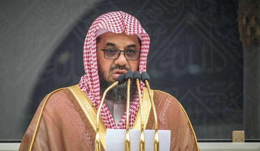 أقصر صلاة فجر في المسجد الحرام بإمامة الشريم.. والسبب؟!