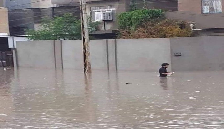 شاهد بالفيديو.. تعطيل الدراسة في نينوى بسبب السيول!