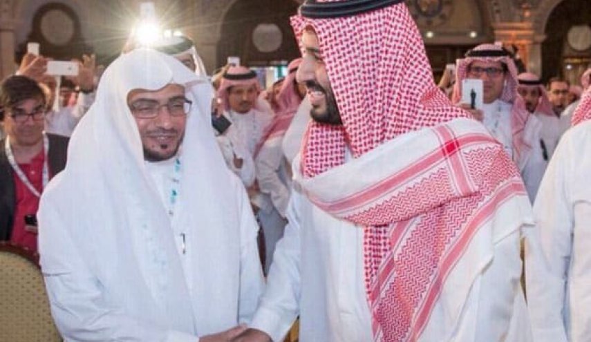 المغامسي يواصل مدح بن سلمان.. وحزين لنعته بـ