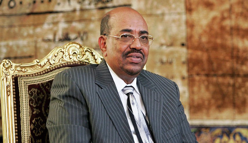 البشير يسعى لتعديل الدستور والرئاسة الدائمة عبر البرلمان