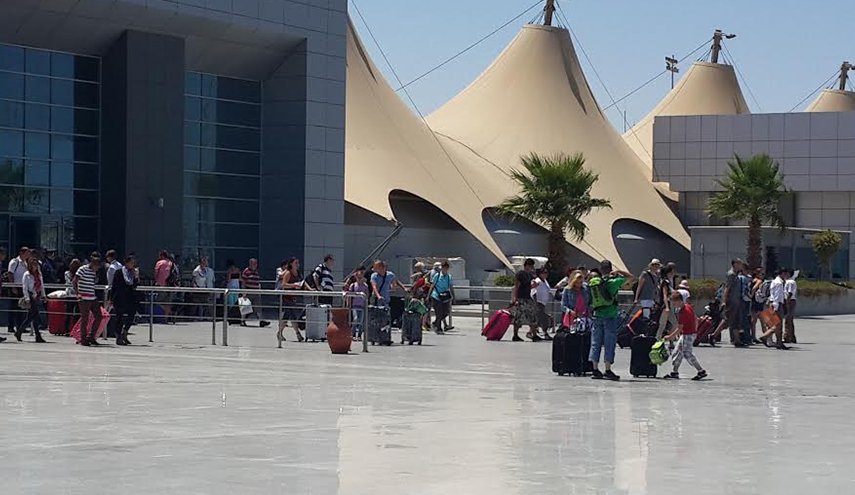الخبراء الروس يتفحصون مدى جاهزية مطارات المدن السياحية المصرية