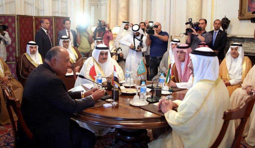 الدوحة تكشف دعوة كويتية مرفوضة وسر غياب أمير قطر
