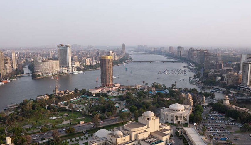 القاهرة تعلق على أنباء بشأن سحب السفير المصري من روما