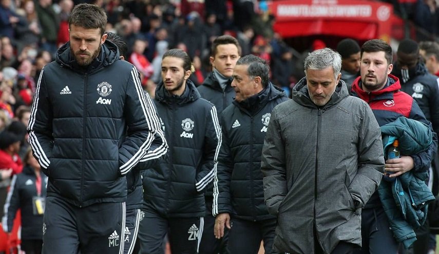 تعرف على بديل مورينيو المؤقت في مانشستر يونايتد!

