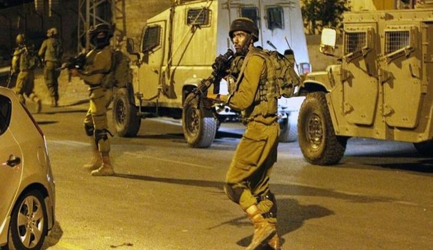 اعتقالات وأعمال تفتيش واقتحام منزل عائلة البرغوثي