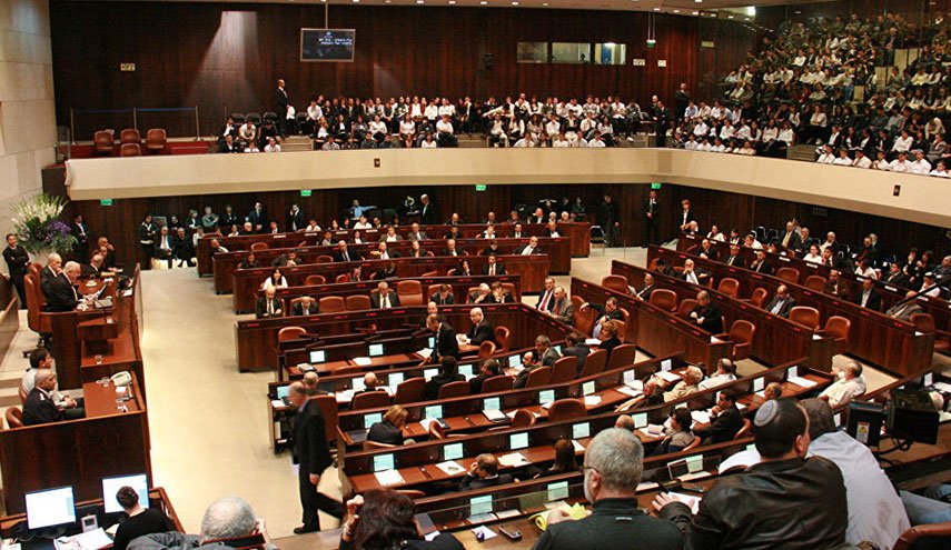 مجلة عربية تطرد صحفيًا مصريًا لهذا السبب..