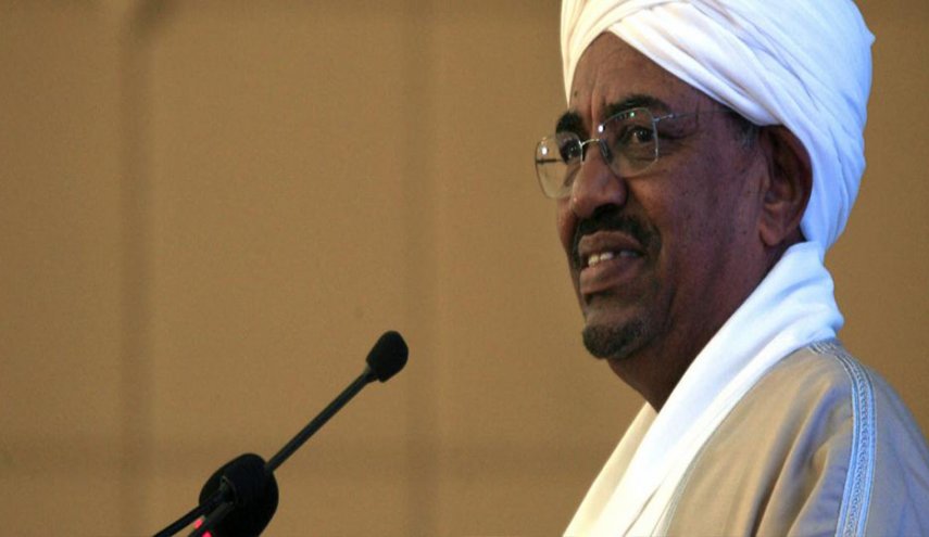 الرئيس السوداني يعد بإجراءات لإصلاح الأوضاع الاقتصادية في السودان