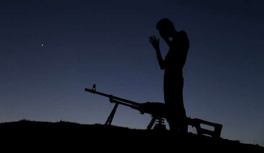 مسلحون جاهزون للاستسلام بعد خروج أمريكا من التنف