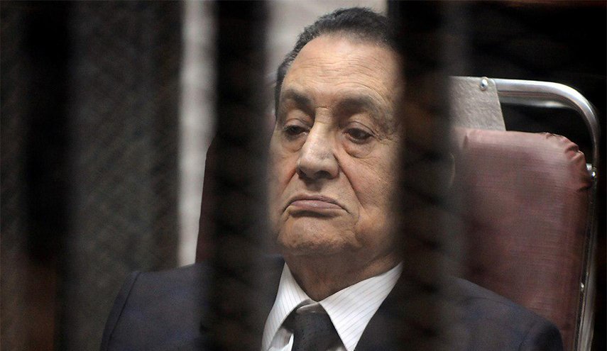 ​​​​​​​مبارك: أريد إذنا من السيسي لأكشف هذه المعلومات!