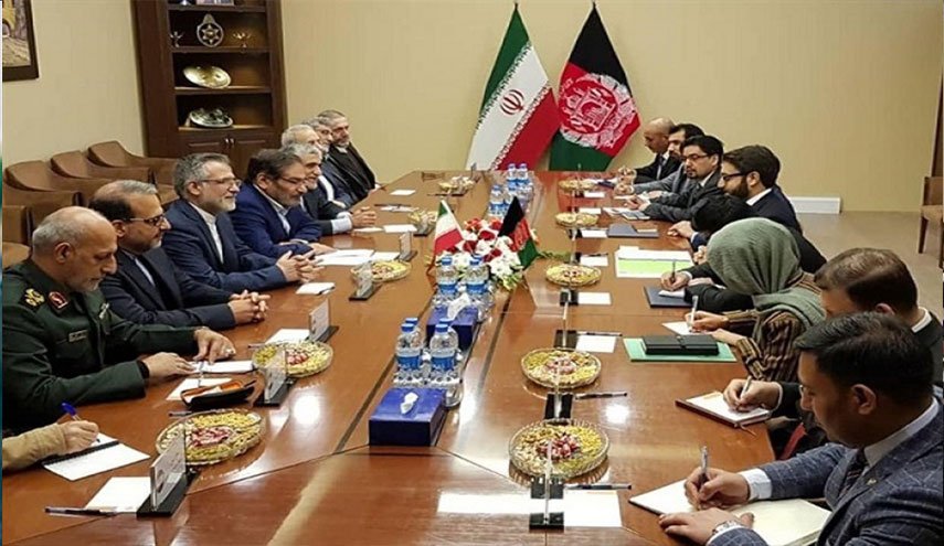 شمخاني يحذر من نقل عناصر داعش الى افغانستان ویبحث آفاق التعاون الثنائي المشترك مع كابول