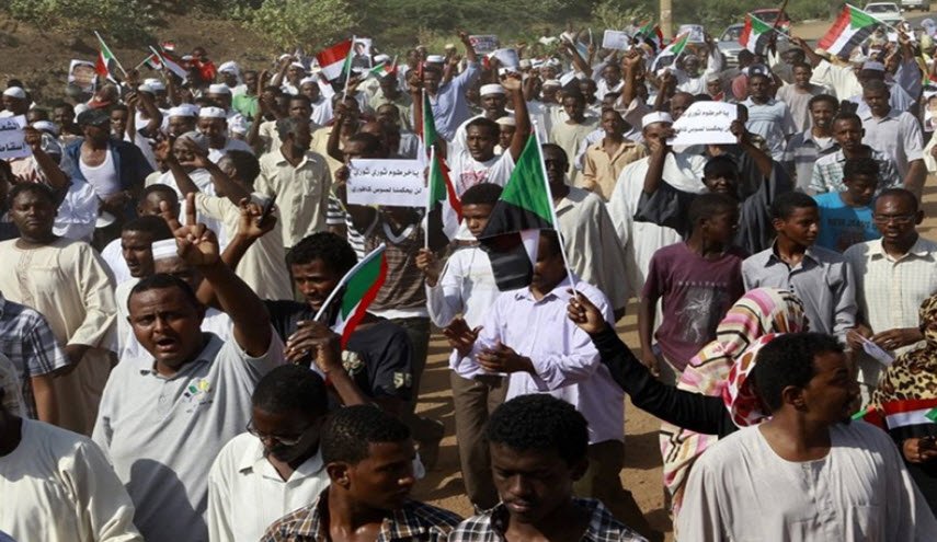 السودان  فوق صفيح ساخن