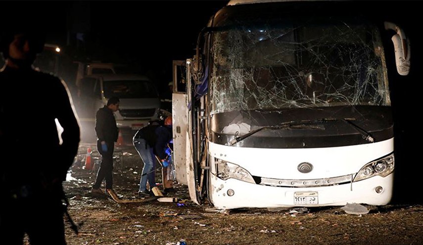 العراق يستنكر بشدة تفجير الجيزة ويؤكد وقوفه إلى جانب مصر
