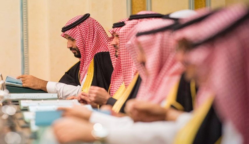 لهذه الأسباب أعاد الملك سلمان الحرس القديم إلى السلطة