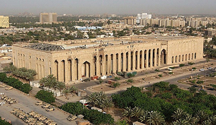 نائب عراقي: السفارة الاميركية تتصرف وكأن العراق ولاية اميركية