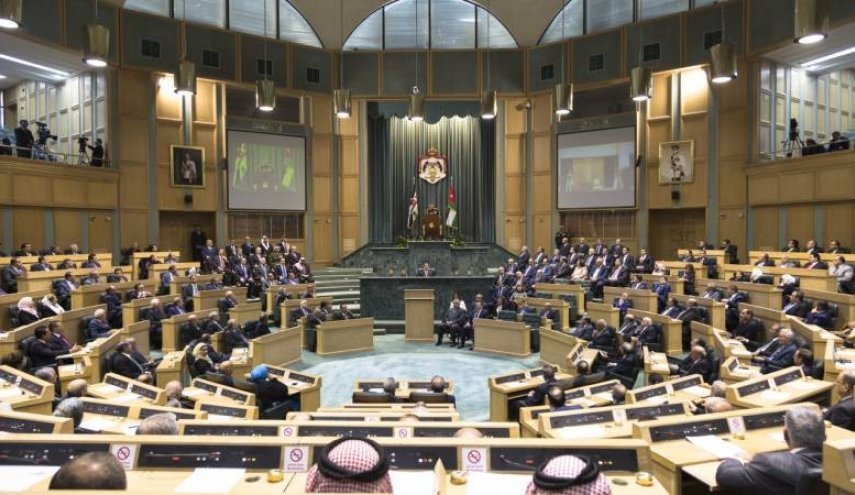 الاردن.. هجوم عارم على 25 نائبا تغيبوا عن التصويت على الميزانية