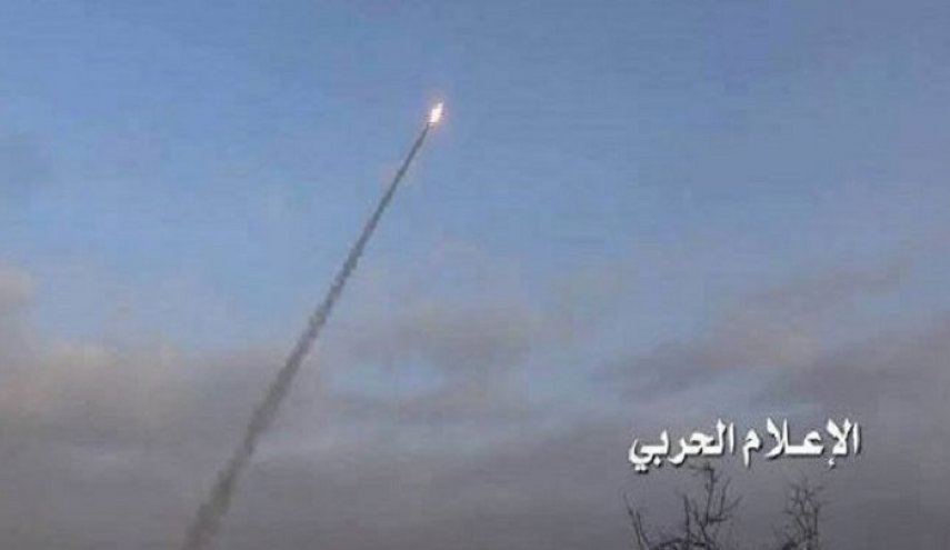 إطلاق 8 صواريخ 