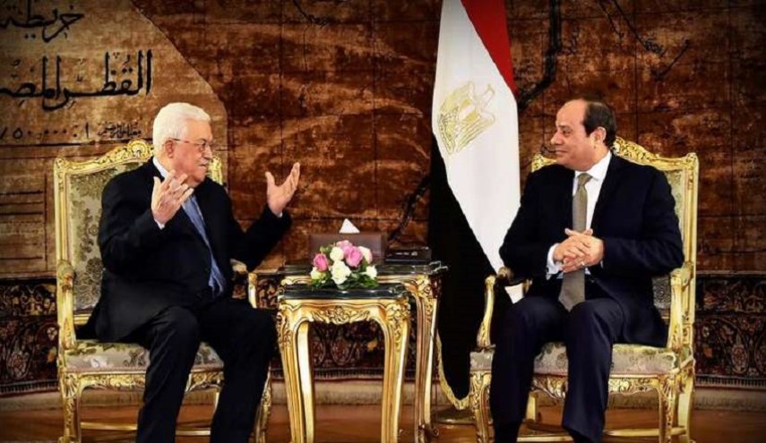 السيسي لعباس: مصر ستواصل جهودها مع الأطراف الفلسطينية لتحقيق المصالحة
