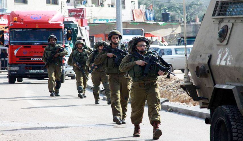 اصابة فلسطيني بجراح خطيرة برصاص الاحتلال في الضفة الغربية 
