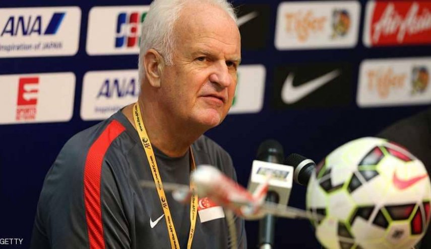 بالصورة.. إقالة مدرب منتخب سوريا الألماني بيرند شتانغه 