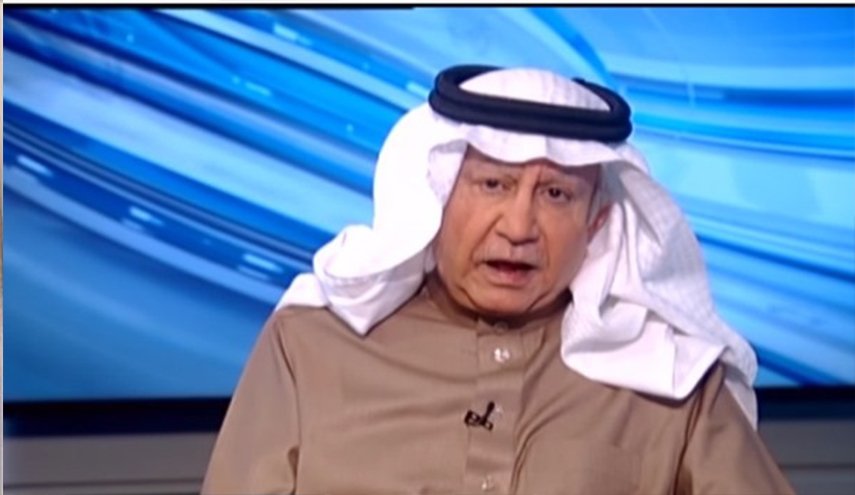 تركي الحمد ينتقد الحكومة السعودية بتغريدة مثيرة عن الفتاة 
