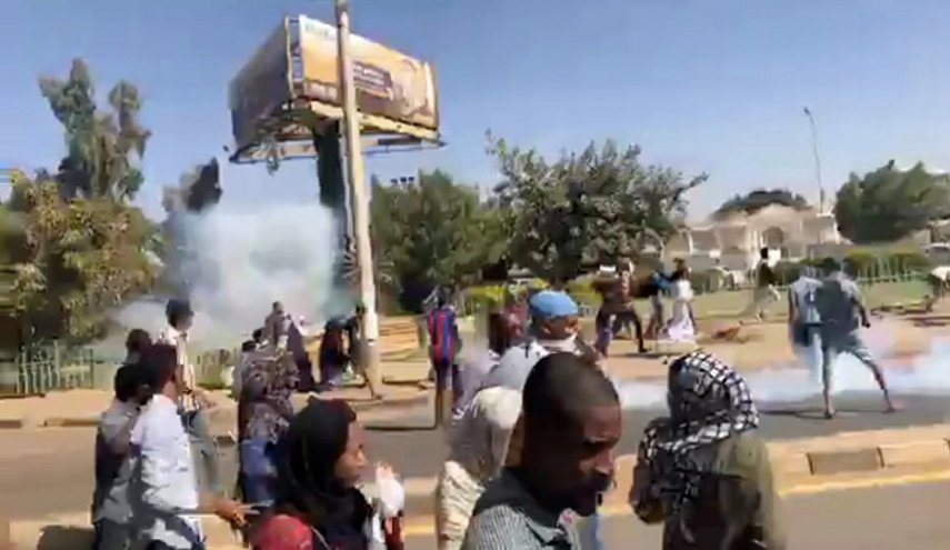 الاتحاد الأوروبي يعلق على احتجاجات السودان و هذا ما دعا اليه!