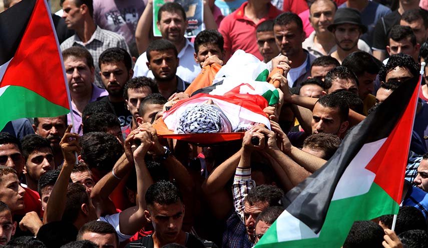 بالصور.. غزة تشيع شهيدين من شهداء مسيرة العودة