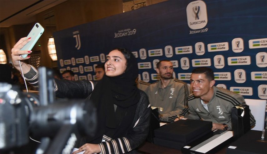 رونالدو في السعودية.. هل سيحل مشكلة ابن سلمان؟