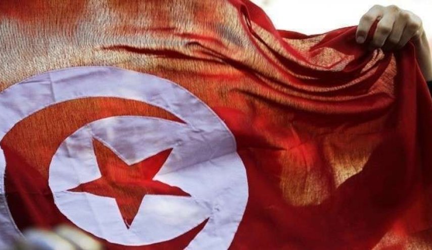 دخول إضراب اتحاد الشغل التونسي حيّز التنفيذ.. والشاهد يحذر