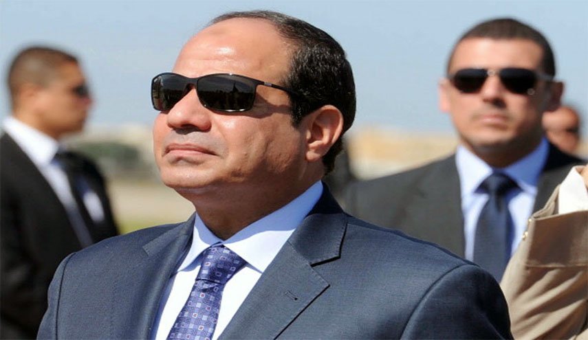 السيسي يعزز قبضته على رجال حكومته