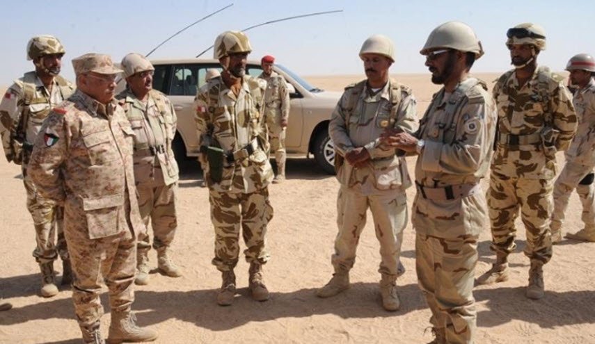 شاهد ماذا يحدث في الخليج الفارسي... الجيش الكويتي يطلق صواريخ 