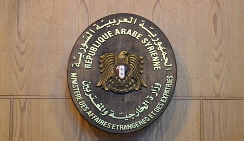 أول رد سوري على قصف المدنيين في دير الزور