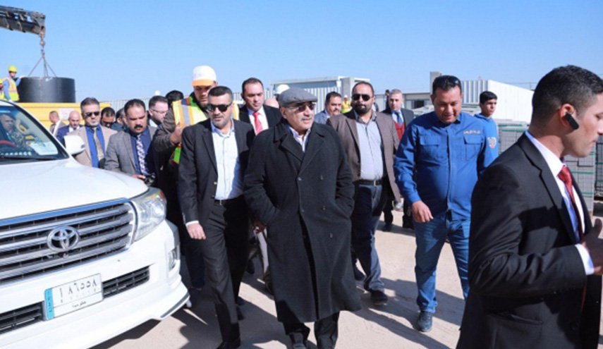 عبد المهدي يوجه بمضاعفة الجهود لإنجاز مشاريع خدمية في البصرة