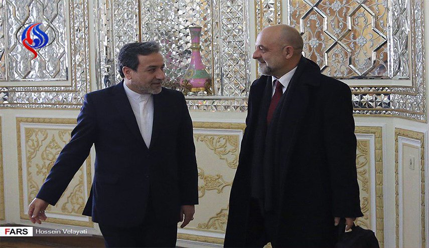 نائب وزير خارجية بولندا يصل إلى طهران