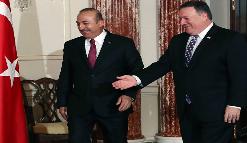 اتصال هاتفي بين بومبيو وتشاووش أوغلو حول سوريا