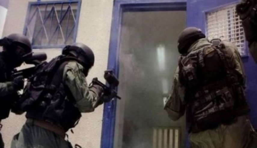 زخمی شدن 100 نفر در حمله نظامیان صهیونیست به اسرای فلسطینی