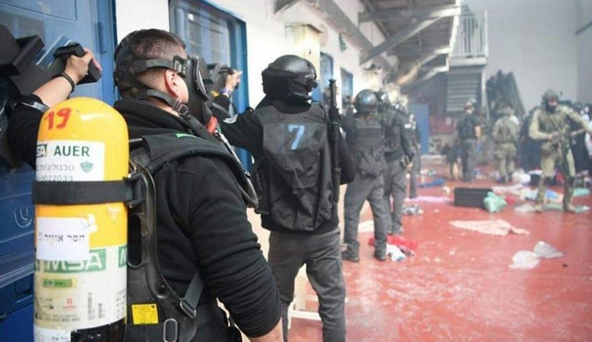 انتفاضه اسرای عوفر شعله می کشد