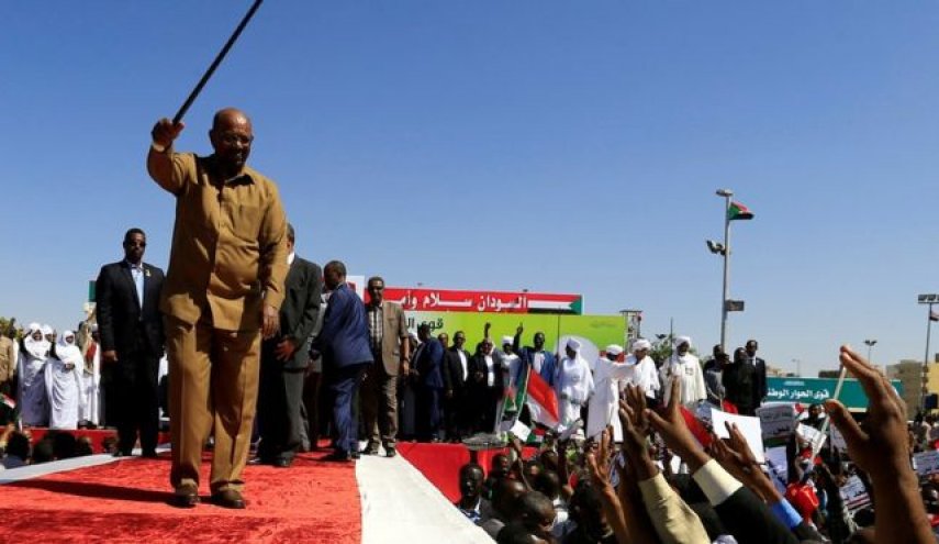 ما هي خيارات البشير إزاء استمرار مظاهرات السودان؟