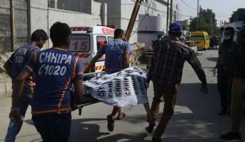 قتلى وجرحى في هجوم انتحاري على مركز للشرطة بباكستان