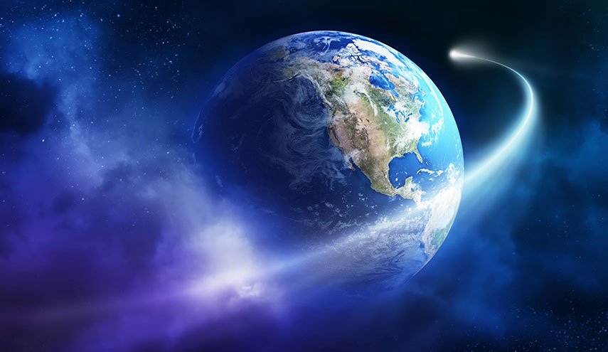 جسم مجهول يدور حول الأرض في مدار غير معتاد