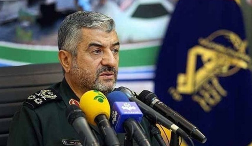 قائد حرس الثورة يتفقد جاهزية القوات في جنوب شرق ايران