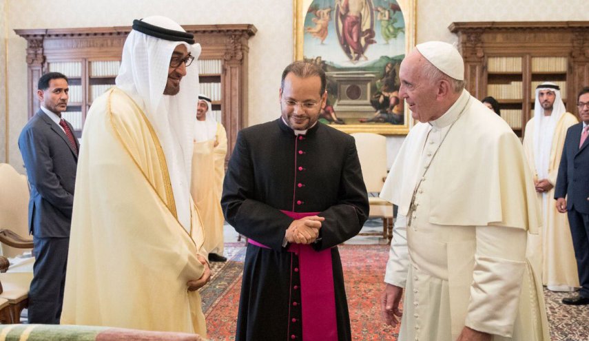 بابا الفاتيكان يقوم بعملية تجميل لـ..!