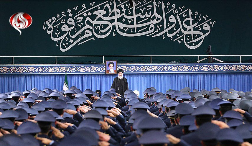 اية الله خامنئي: النظام الاميركي يجسد الشر والعنف