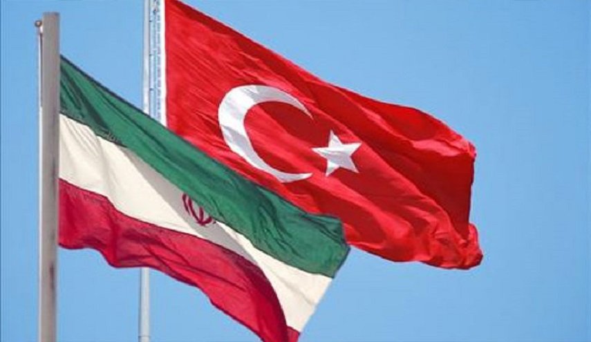 عقد تعاون مشترك بين ايران وتركيا في المضمار السياحي