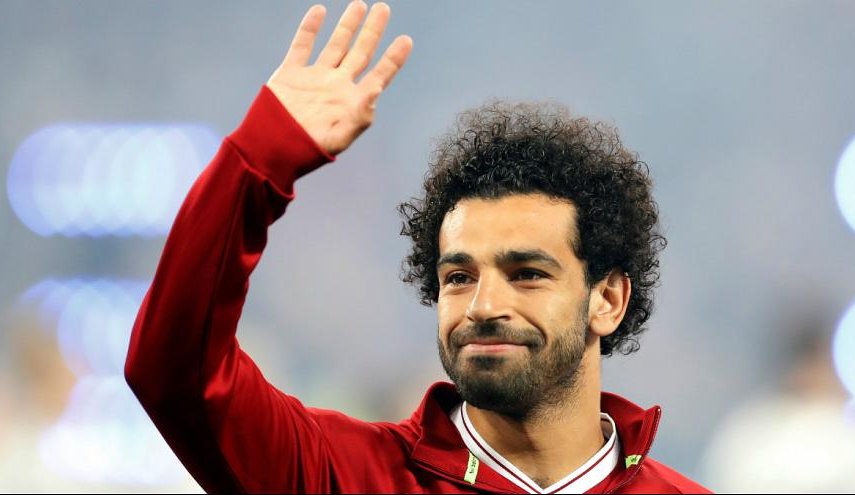 محمد صلاح يقصف جبهة رئيس نادي الزمالك بصورة!